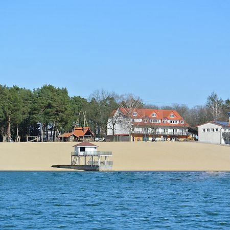 Bernsteinsee Hotel Sassenburg Bagian luar foto