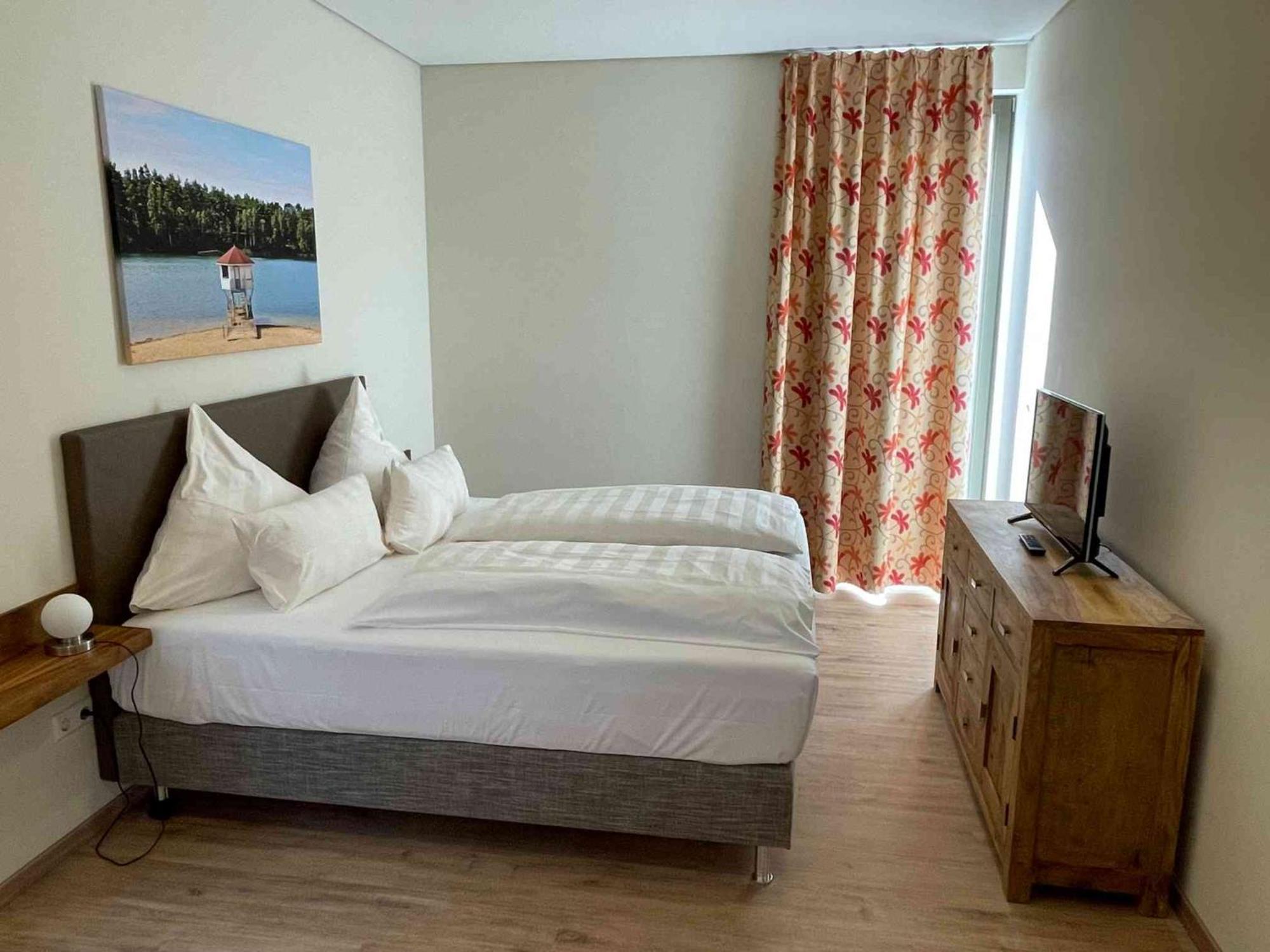Bernsteinsee Hotel Sassenburg Bagian luar foto