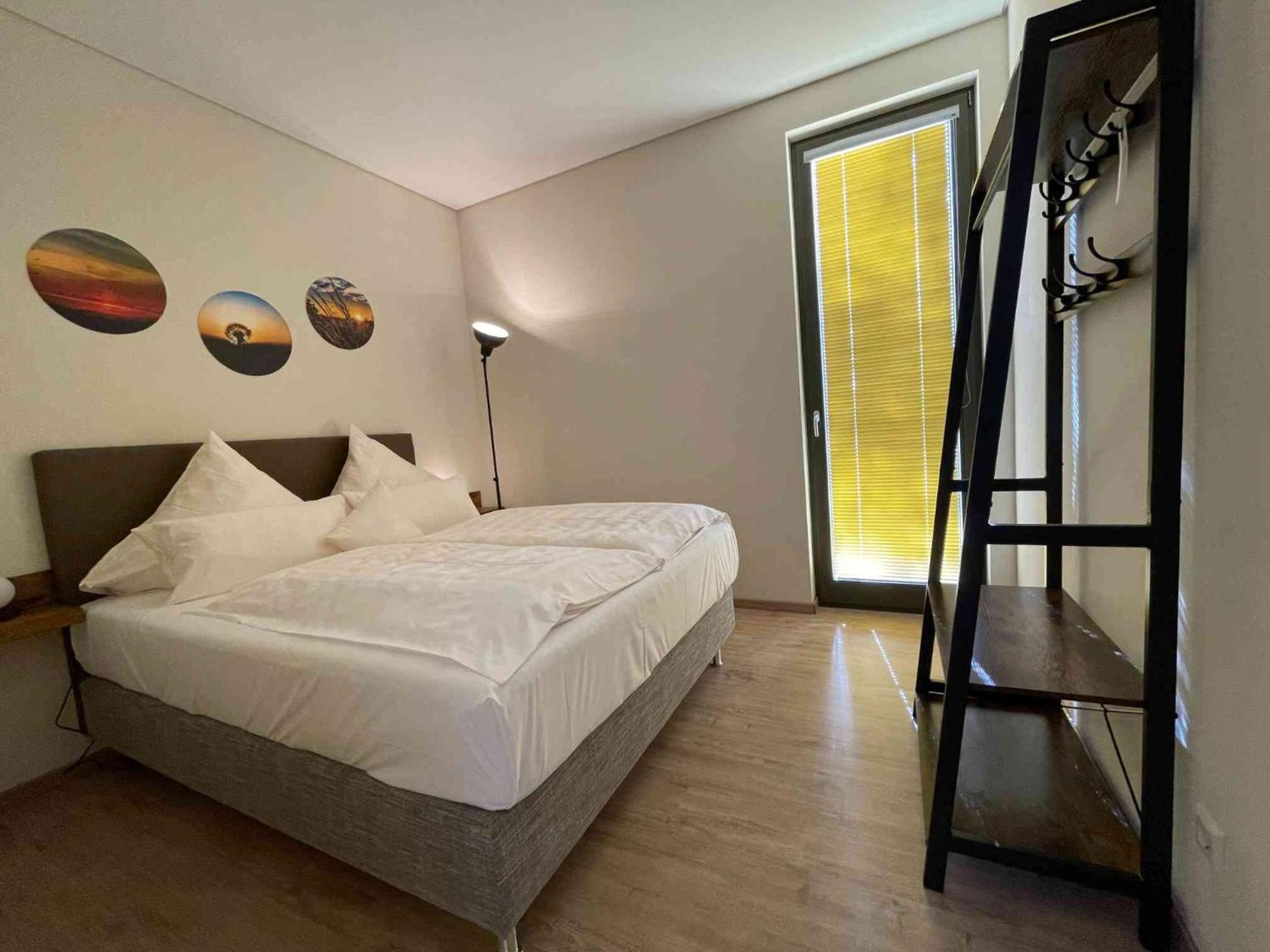Bernsteinsee Hotel Sassenburg Bagian luar foto